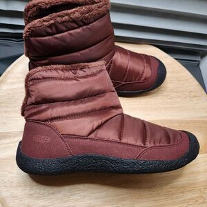 KEEN Howser Fold Down Boot – Women’s 9 – Indoor/Outdoor Comfort – Andorra